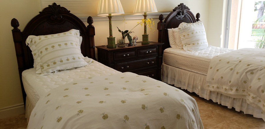 Twin Guest Bedroom